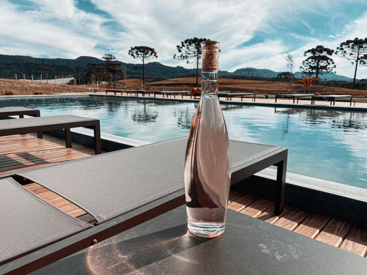 Thera Rosé safra 2021 à venda no site e em adegas e restaurantes de todo o Brasil